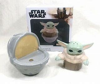 Star Wars Mandalorian Baby Yoda Salt and Pepper Shakers – Stackable Kitchen Collectible - Unrestricted Goods