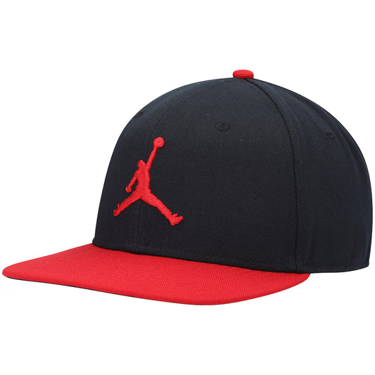 Structured fit with breathable panels and bold Jumpman logo—built for comfort and everyday style.